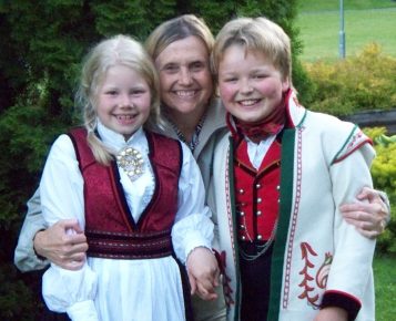Linda-with-Norwegian-children