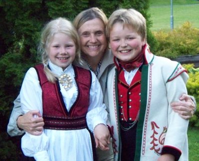 Linda-with-Norwegian-children